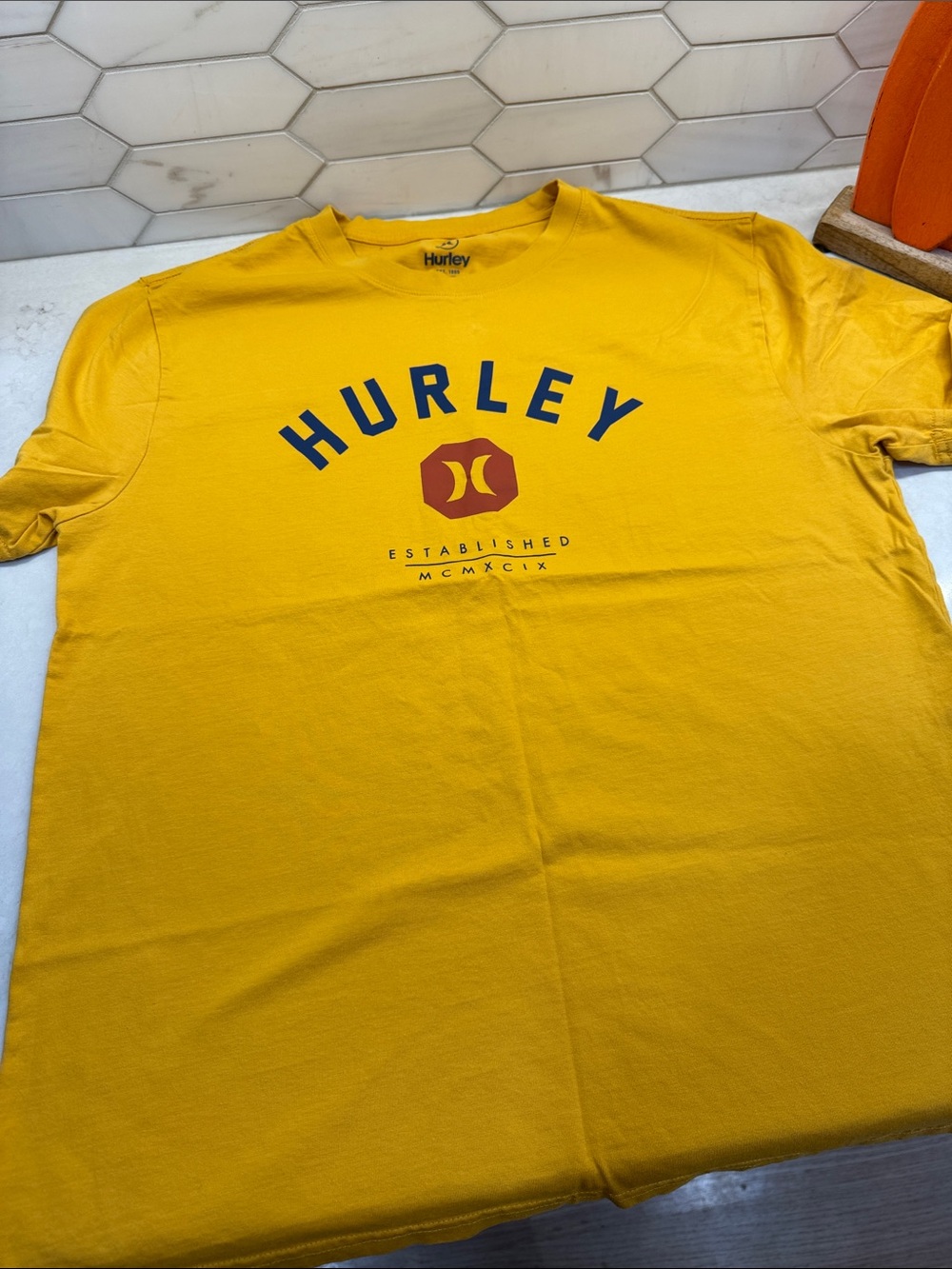 Men’s Hurley Short-Sleeve Shirt Bundle Medium - Picture 9 of 10